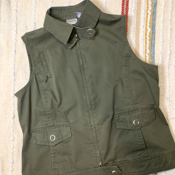 Chico's Women’s Khaki Green Utility Zip Up Vest Size 2 - Picture 1 of 7